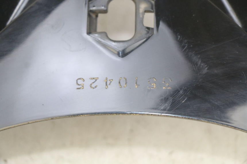 photo de GÓRNA PRZEDNIA MASKOWNICA PIAGGIO X9 EVOLUTION 125 (2003 - 2007) - Zoom stanu zużycia