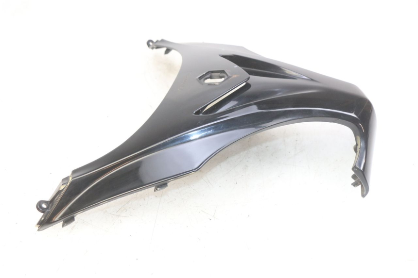 photo de GÓRNA PRZEDNIA MASKOWNICA PIAGGIO X9 EVOLUTION 125 (2003 - 2007) - Zbliżenie techniczne