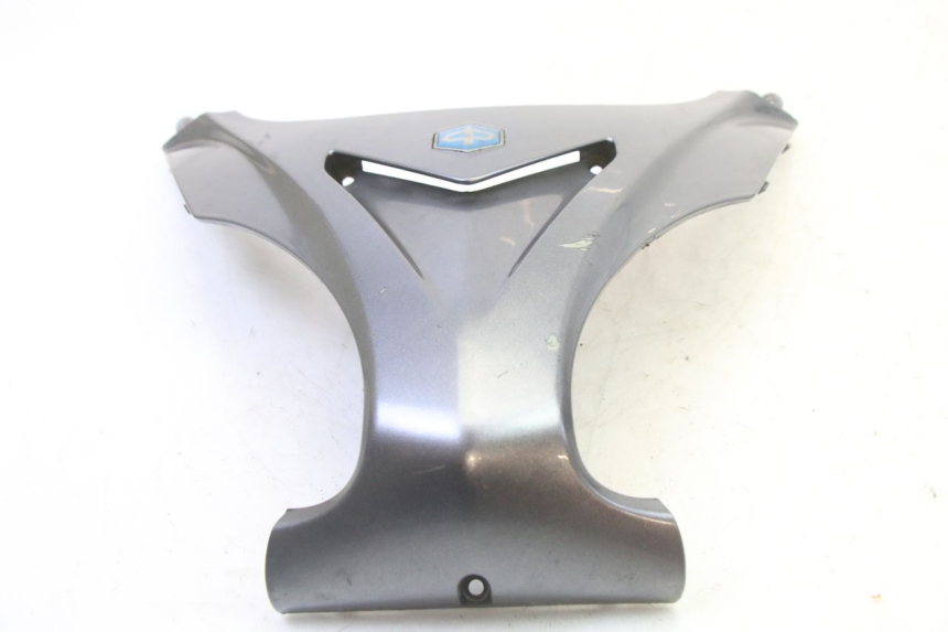 photo de GÓRNA PRZEDNIA MASKOWNICA PIAGGIO X9 EVOLUTION 125 (2003 - 2007) - Zoom stanu zużycia