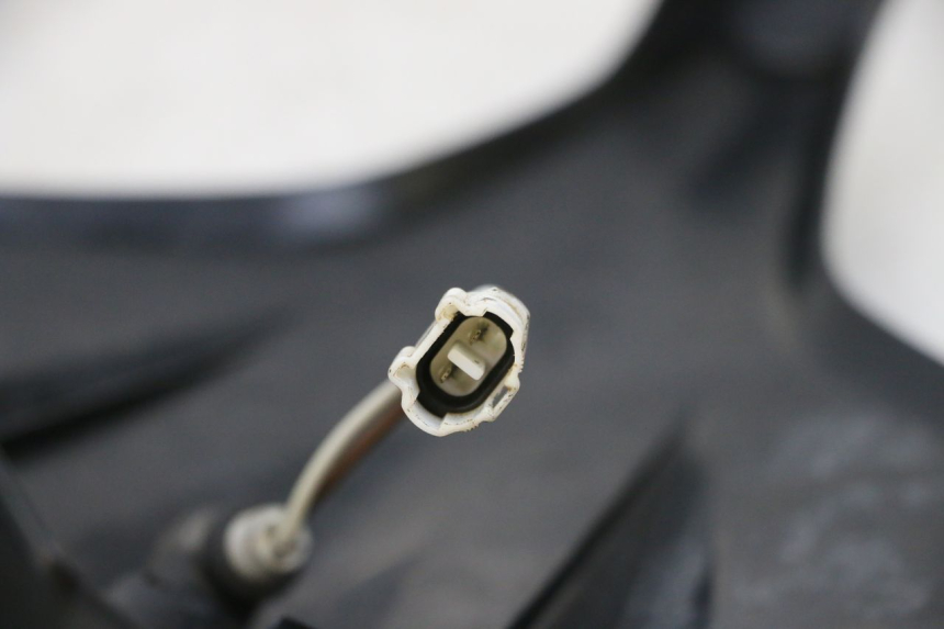 photo de GÓRNA PRZEDNIA MASKOWNICA YAMAHA YFM R RAPTOR 250 (2008 - 2014) - Zbliżenie techniczne