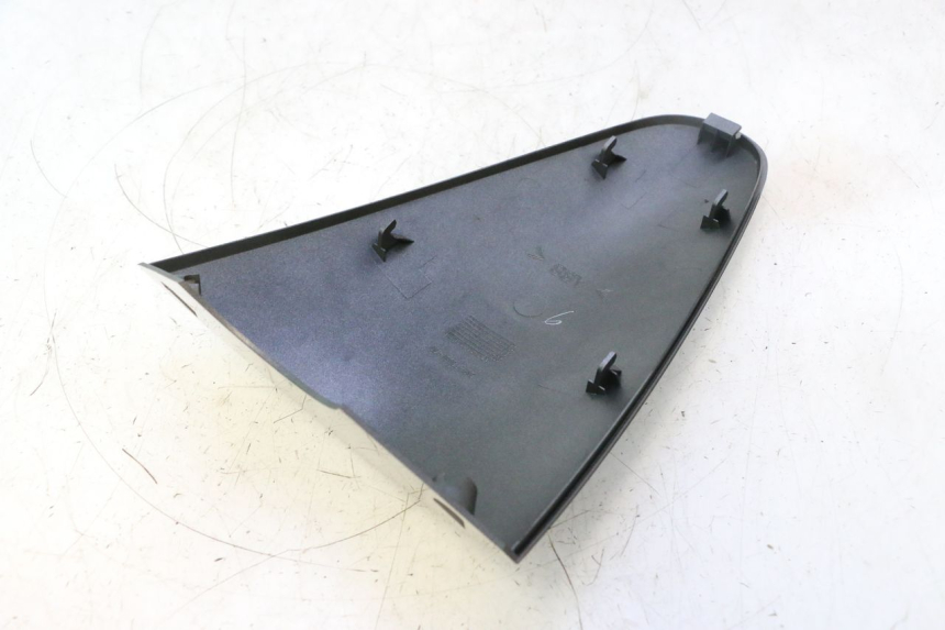 photo de GÓRNA PRZEDNIA MASKOWNICA YAMAHA YP MAJESTY 125 (2002 - 2006) - Inny kąt widzenia