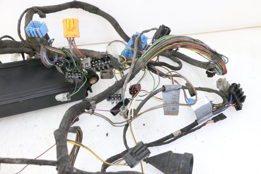 photo de INSTALACJA ELEKTRYCZNA BMW C1 125 (2000 - 2003) - Zbliżenie komponentów