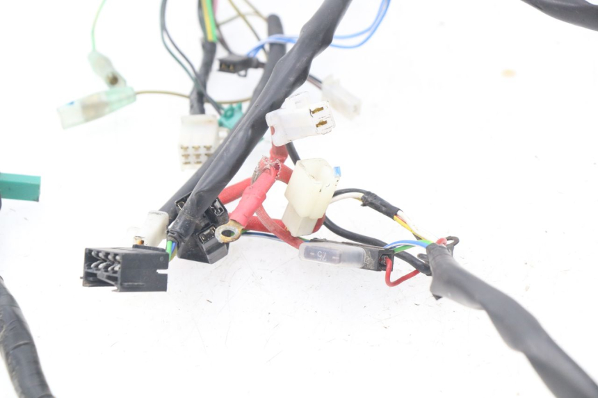 photo de WIĄZKA ELEKTRYCZNA MBK BOOSTER SPIRIT 50 (2004 - 2017) - Oznaczenia i referencje