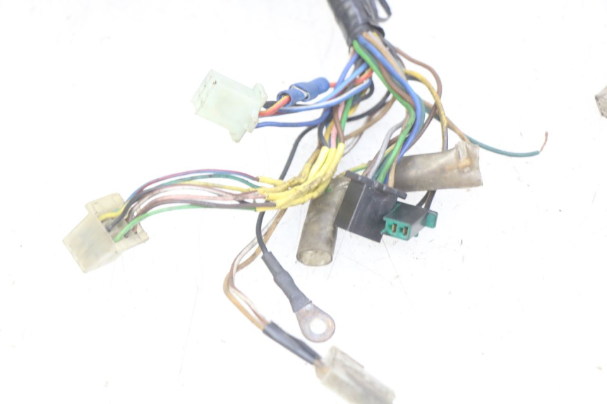 photo de INSTALACJA ELEKTRYCZNA MBK BOOSTER SPIRIT 50 (1999 - 2003) - Zbliżenie komponentów