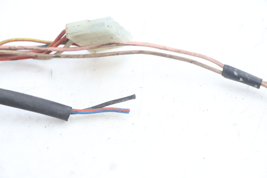 photo de WIĄZKA ELEKTRYCZNA MBK BOOSTER SPIRIT 50 (1996 - 1999) - Inny kąt widzenia