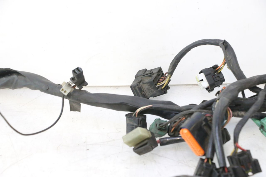 photo de INSTALACJA ELEKTRYCZNA SUZUKI BURGMAN 125 (2007 - 2014) - Zbliżenie techniczne