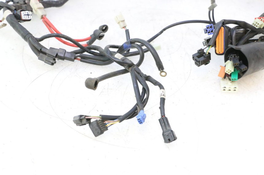 photo de INSTALACJA ELEKTRYCZNA YAMAHA BW'S BWS 125 (2010 - 2013) - Zbliżenie komponentów