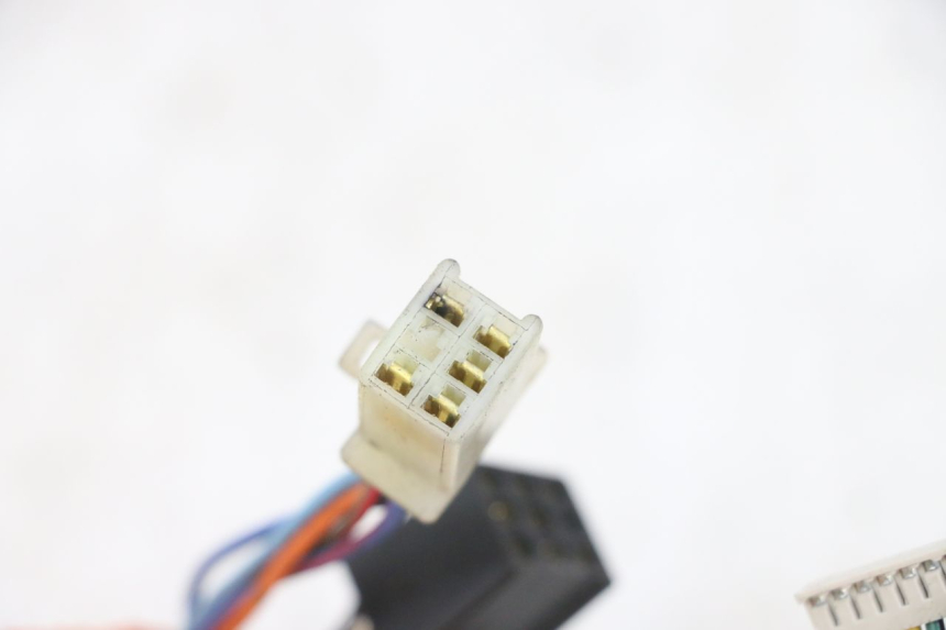 photo de WIĄZKA LICZNIKA HONDA CBF 500 (2004 - 2007) - Zoom stanu zużycia