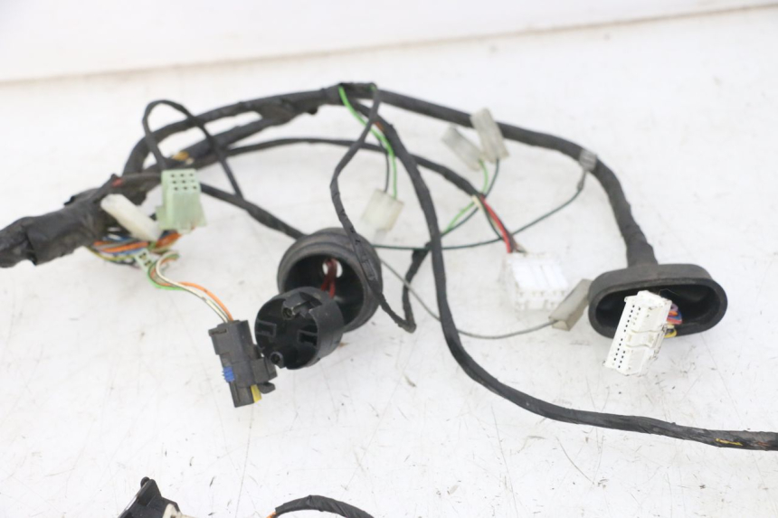 photo de INSTALACJA ELEKTRYCZNA PEUGEOT ELYSTAR 125 (2002 - 2007) - Szczegół części