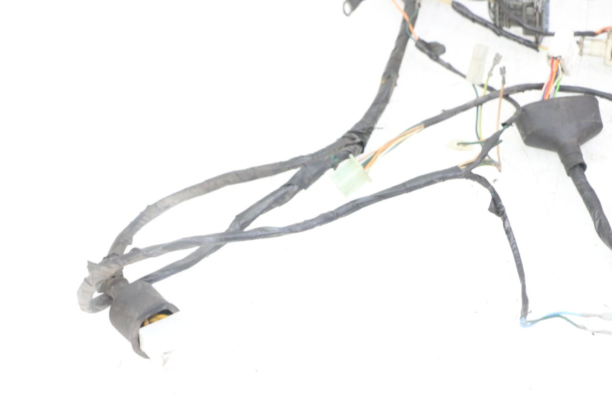 photo de INSTALACJA ELEKTRYCZNA PEUGEOT ELYSTAR 125 (2002 - 2007) - Widok z bliska