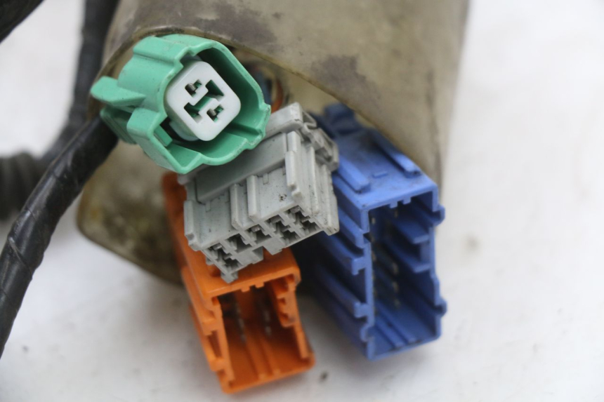 photo de WIĄZKA ELEKTRYCZNA HONDA FES S-WING SWING ABS 125 (2007 - 2015) - Kontrola wizualna