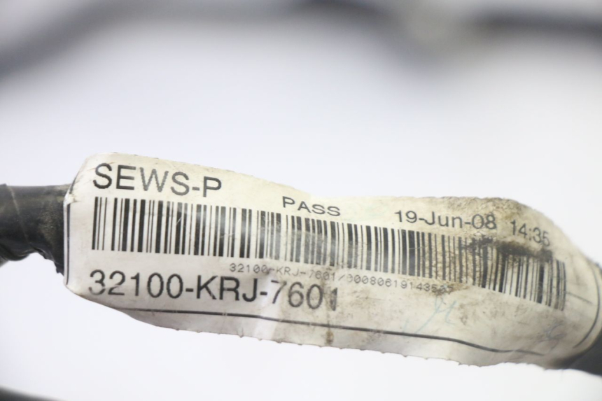 photo de WIĄZKA ELEKTRYCZNA HONDA FES S-WING SWING ABS 125 (2007 - 2015) - Zbliżenie techniczne