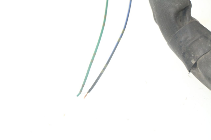 photo de WIĄZKA ELEKTRYCZNA YAMAHA FJR ABS 1300 (2006 - 2012) - Stan powierzchni