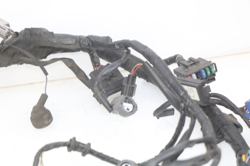 photo de WIĄZKA ELEKTRYCZNA HONDA FJS SILVERWING SILVER WING 400 (2009 - 2016) - Widok z bliska