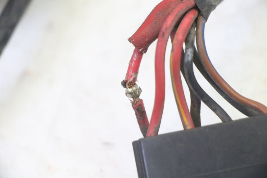 photo de INSTALACJA ELEKTRYCZNA KYMCO GRAND DINK 125 (2002 - 2007) - Punkty mocowania