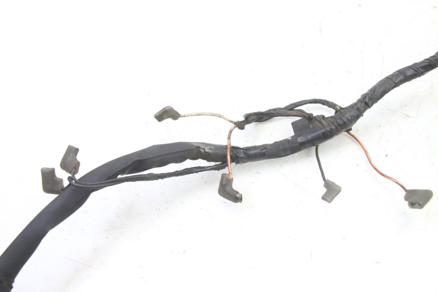 photo de WIĄZKA ELEKTRYCZNA SUZUKI GS GSE 500 (2001 - 2003) - Zbliżenie techniczne