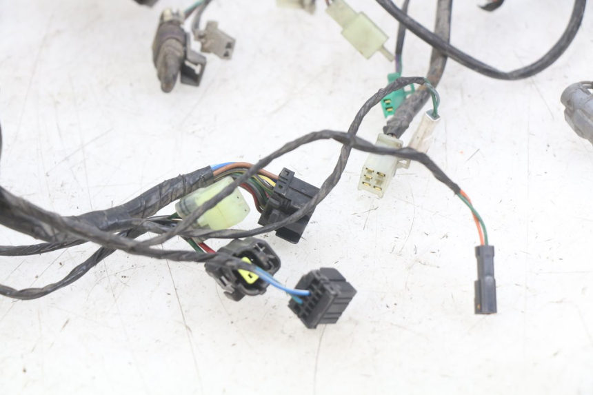 photo de WIĄZKA ELEKTRYCZNA SYM GTS EFI 125 (2012 - 2016) - Punkty mocowania