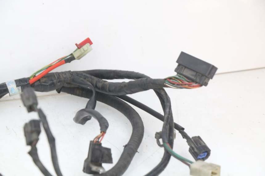 photo de WIĄZKA ELEKTRYCZNA SYM GTS EFI 125 (2012 - 2016) - Stan powierzchni