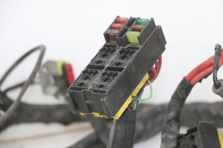 photo de WIĄZKA ELEKTRYCZNA PIAGGIO IE MP3 YOURBAN 300 (2011 - 2016) - Widok z bliska