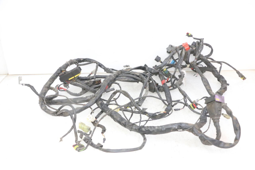 photo de WIĄZKA ELEKTRYCZNA PIAGGIO IE MP3 YOURBAN 300 (2011 - 2016) - Punkty mocowania