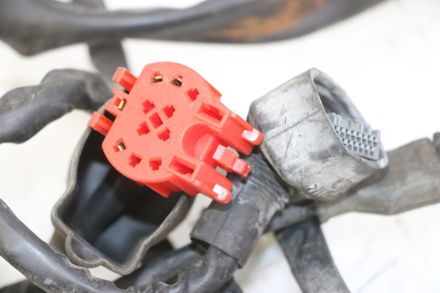 photo de WIĄZKA ELEKTRYCZNA PIAGGIO IE MP3 YOURBAN 300 (2011 - 2016) - Oznaczenia i referencje