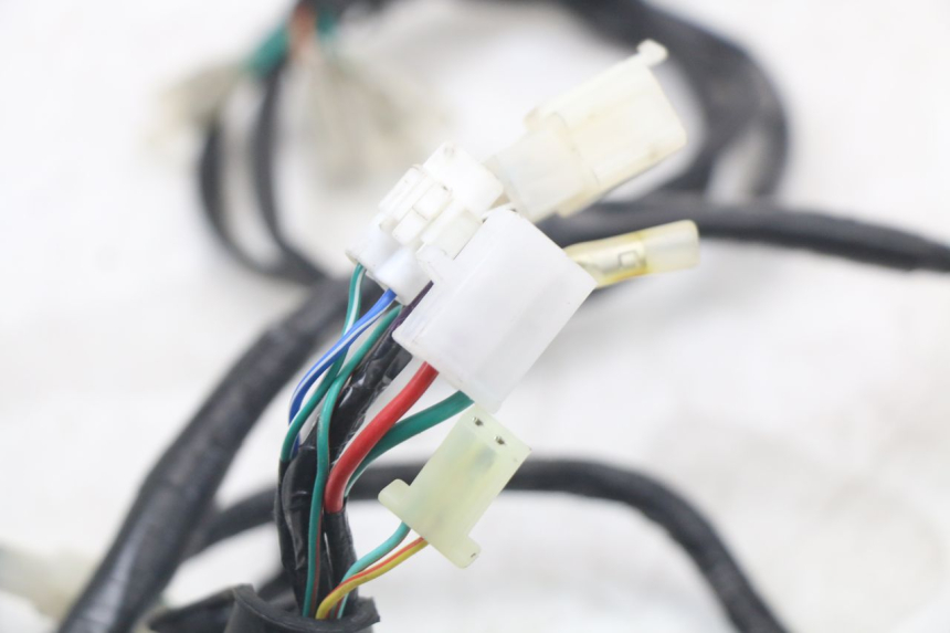 photo de INSTALACJA ELEKTRYCZNA MASAI SCRAMBLER SPORT 125 (2021 - 2025) - Zbliżenie komponentów