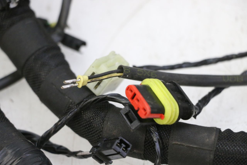 photo de WIĄZKA ELEKTRYCZNA PIAGGIO MP3 HPE 310 (2024 - 2025) - Część sprawdzona