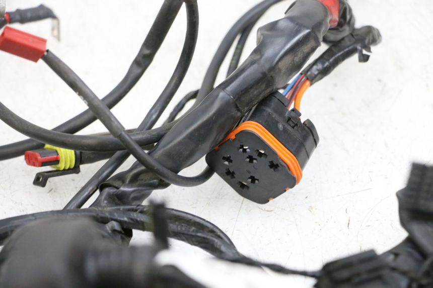 photo de WIĄZKA ELEKTRYCZNA PIAGGIO MP3 HPE 350 (2018 - 2020) - Widok ogólny