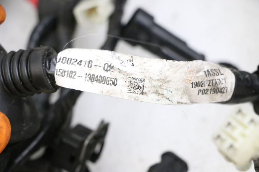 photo de WIĄZKA ELEKTRYCZNA PIAGGIO MP3 HPE 350 (2018 - 2020) - Stan powierzchni