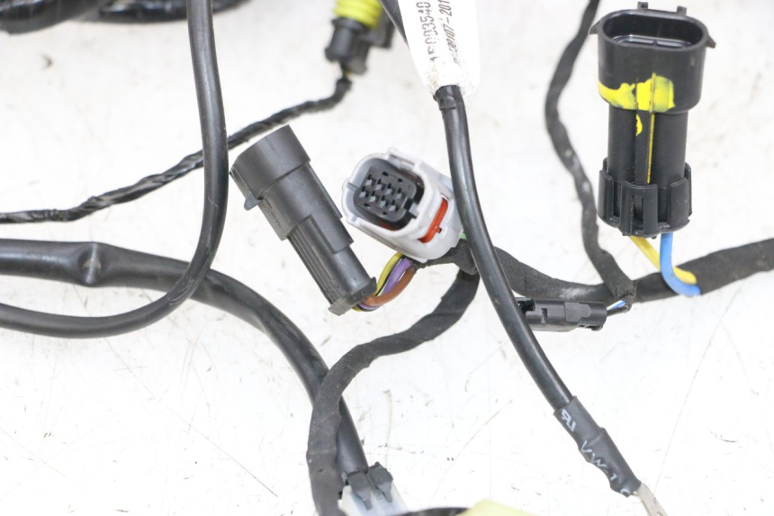 photo de INSTALACJA ELEKTRYCZNA PIAGGIO MP3 HPE 300 (2019 - 2026) - Struktura - zbliżenie