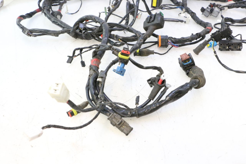 photo de WIĄZKA ELEKTRYCZNA PIAGGIO MP3 LT 300 (2010 - 2016) - Część sprawdzona