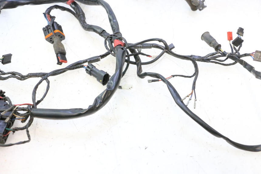 photo de INSTALACJA ELEKTRYCZNA PIAGGIO MP3 LT 400 (2007 - 2012) - Zbliżenie techniczne
