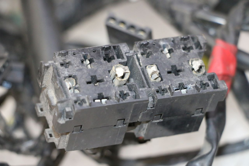 photo de INSTALACJA ELEKTRYCZNA PIAGGIO MP3 500 (2011 - 2015) - Szczegóły charakterystyczne