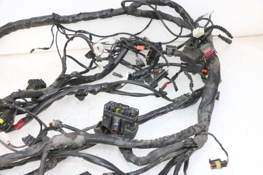 photo de INSTALACJA ELEKTRYCZNA PIAGGIO MP3 500 (2011 - 2015) - Kontrola wizualna