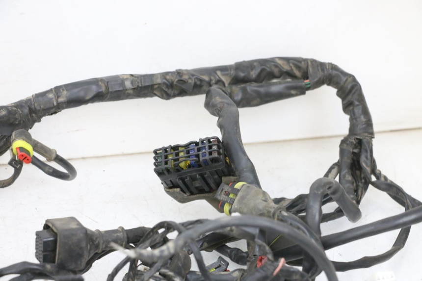 photo de INSTALACJA ELEKTRYCZNA PIAGGIO MP3 RL 250 (2006 - 2010) - Punkty mocowania