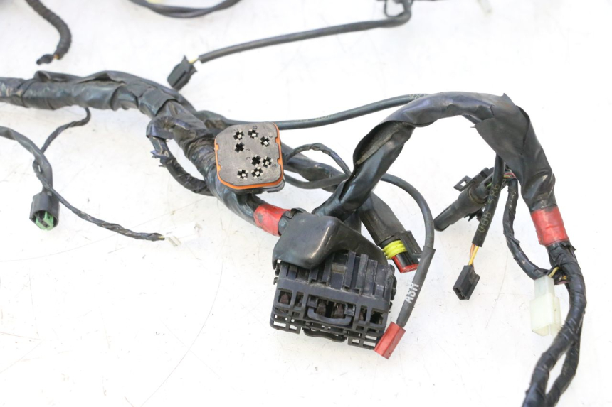 photo de WIĄZKA ELEKTRYCZNA PIAGGIO MP3 500 (2016 - 2018) - Widok z bliska