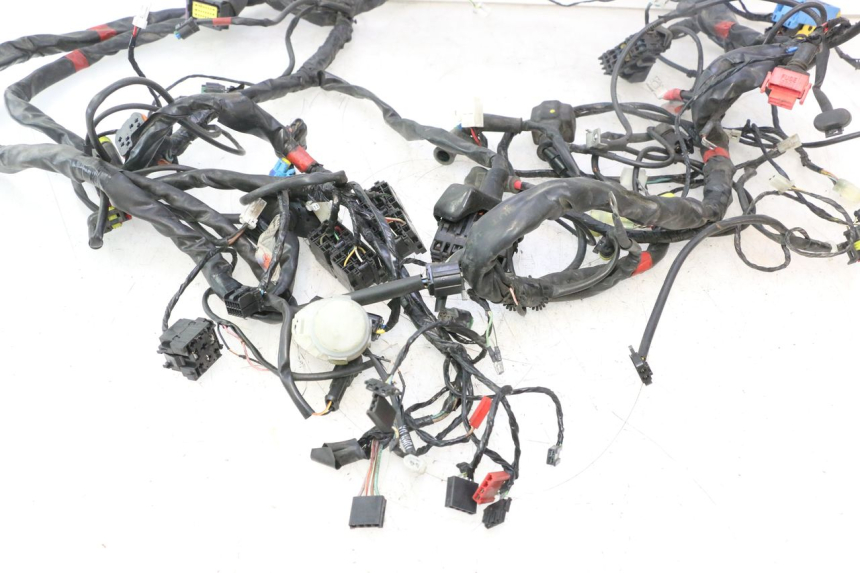 photo de WIĄZKA ELEKTRYCZNA PIAGGIO MP3 500 (2016 - 2018) - Zoom stanu zużycia