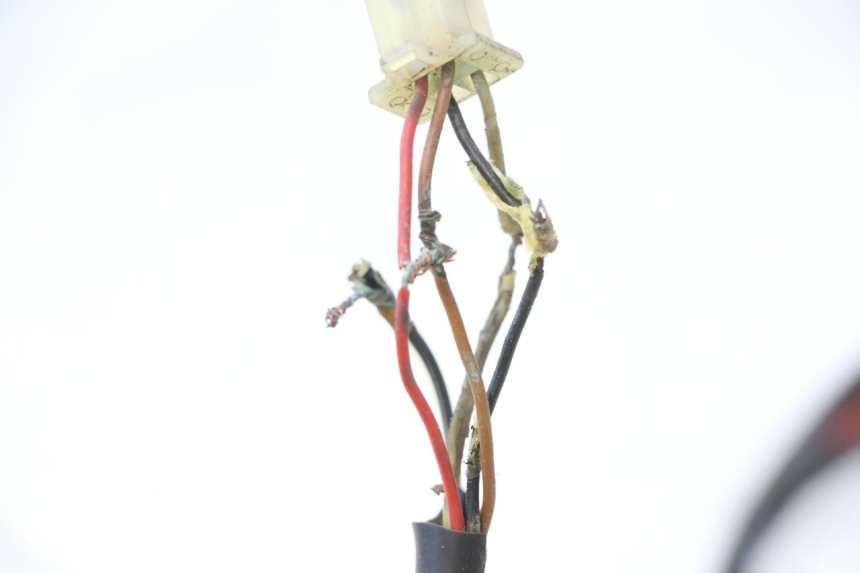 photo de WIĄZKA ELEKTRYCZNA MBK NITRO 50 (2004 - 2008) - Stan powierzchni