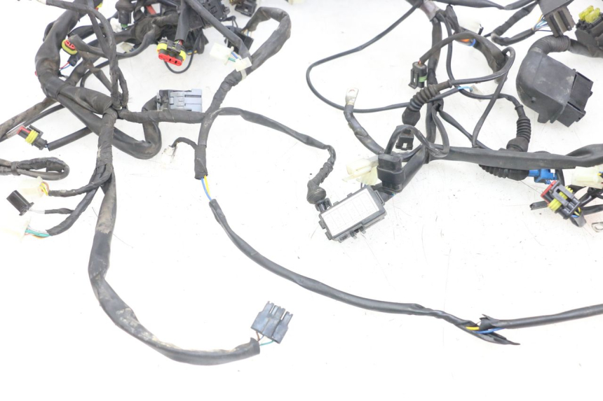 photo de INSTALACJA ELEKTRYCZNA MOTO GUZZI NORGE 8V GT 1200 (2011 - 2016) - Szczegóły charakterystyczne