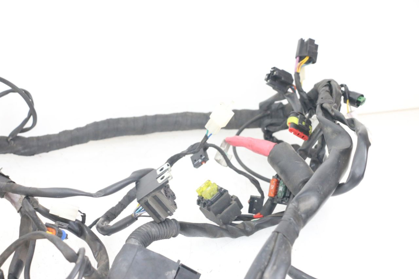 photo de INSTALACJA ELEKTRYCZNA MOTO GUZZI NORGE 8V GT 1200 (2011 - 2016) - Oznaczenia i referencje