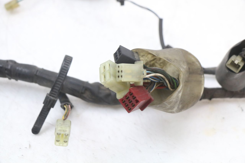 photo de WIĄZKA ELEKTRYCZNA HONDA NTV DEAUVILLE 650 (1998 - 2001) - Zbliżenie techniczne