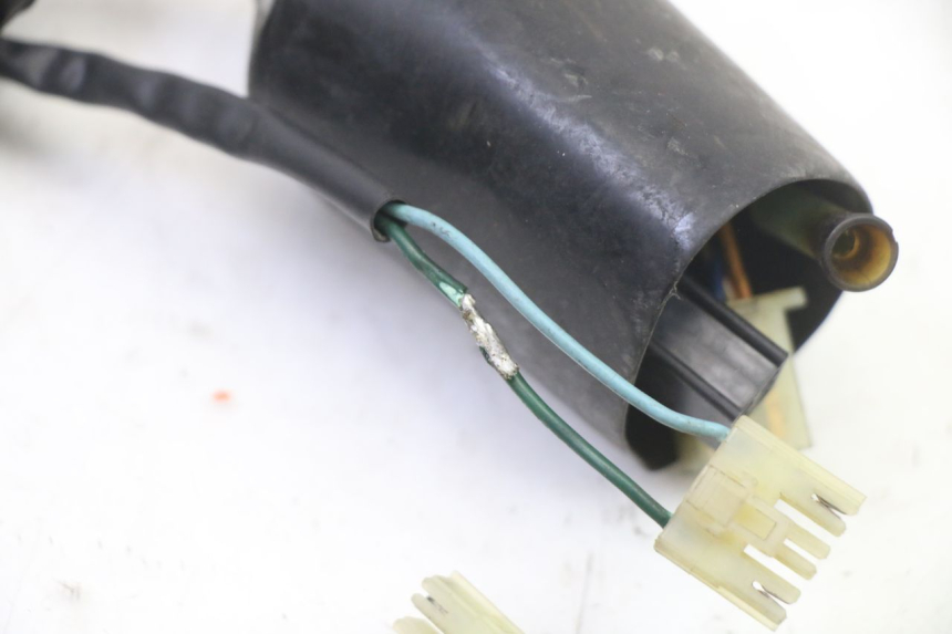 photo de INSTALACJA ELEKTRYCZNA HONDA NTV DEAUVILLE 650 (2001 - 2006) - Szczegóły charakterystyczne