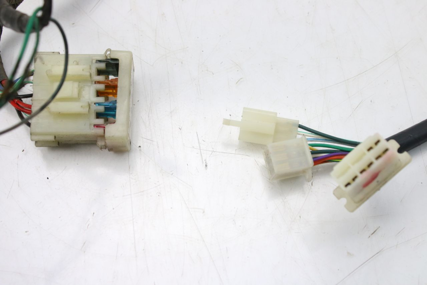 photo de INSTALACJA ELEKTRYCZNA SYM ORBIT III 3 4T 50 (2018 - 2021) - Zoom stanu zużycia