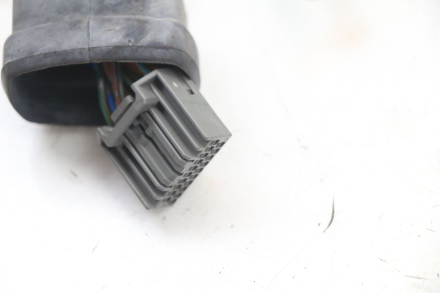 photo de INSTALACJA ELEKTRYCZNA HONDA PCX (JF28) 125 (2009 - 2011) - Zoom stanu zużycia