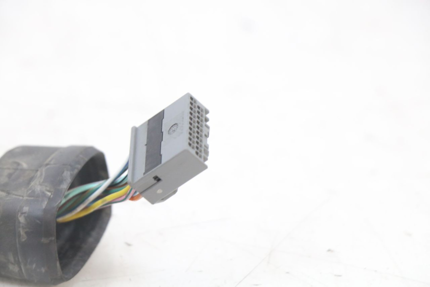 photo de WIĄZKA ELEKTRYCZNA HONDA PCX (JF47) 125 (2012 - 2013) - Zbliżenie komponentów