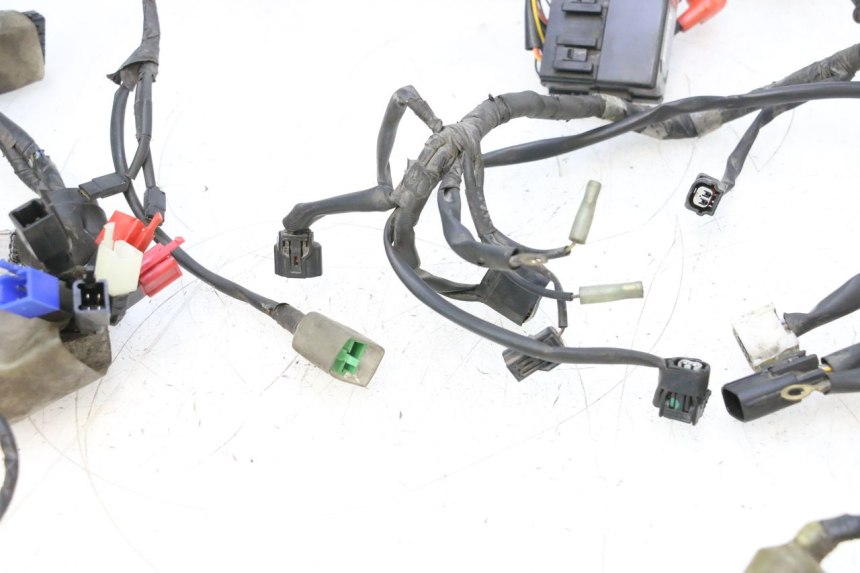 photo de WIĄZKA ELEKTRYCZNA HONDA PCX (JF57/JF64) 125 (2014 - 2018) - Oznaczenia i referencje