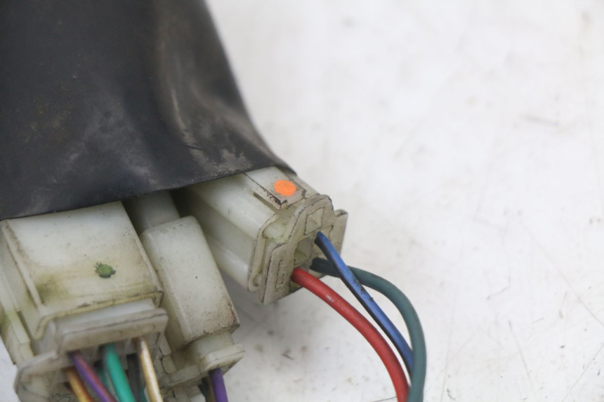 photo de INSTALACJA ELEKTRYCZNA PEUGEOT BELVILLE 125 (2017 - 2021) - Zbliżenie komponentów