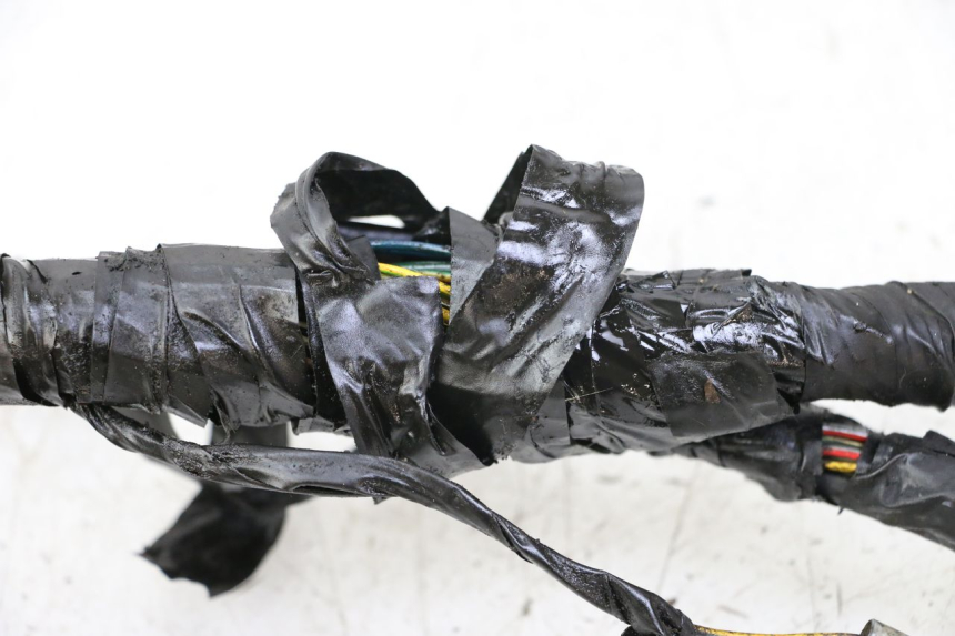 photo de WIĄZKA ELEKTRYCZNA PEUGEOT SATELIS COMPRESSOR K15 125 (2006 - 2009) - Zbliżenie techniczne