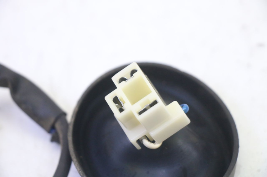 photo de WIĄZKA PRZEWODÓW REFLEKTORA PEUGEOT CITYSTAR 50 (2013 - 2017) - Zbliżenie techniczne