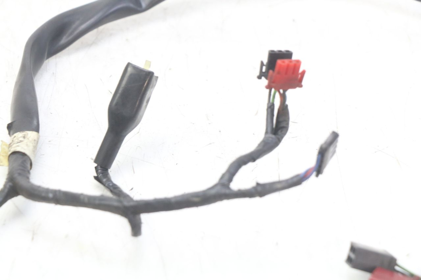 photo de WIĄZKA PRZEWODÓW REFLEKTORA HONDA FES PANTHEON 2T 125 (1998 - 2002) - Inny kąt widzenia